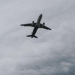 10 Rute Penerbangan dengan Turbulensi Tertinggi di Dunia 2024
