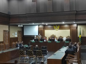 Hal Memberatkan-Meringankan Pengacara Enembe yang Divonis 4,5 Tahun