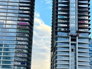 Gedung Kosong 27 Lantai di LA Jadi Sasaran Coretan Grafiti, Pengembang Tanggung Kerugian