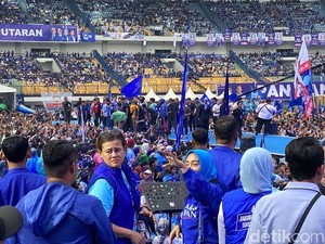Raffi Ahmad hingga Maruarar Sirait Ramaikan Kampanye Prabowo di Bandung