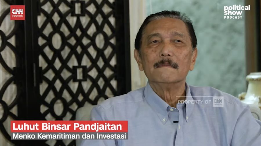 Menko Kemaritiman dan Investasi Luhut Pandjaitan dalam acara “Political Show Podcast: Opung Luhut Is Back”. (Tangkapan layar Youtube CNN Indonesia)