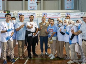 Relawan Rabu Biru Gelar Bakti Sosial, Ada Cek Darah-Kolesterol Gratis