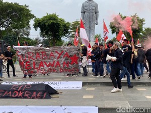 Gerakan Surabaya Melawan Demo di Taman Apasari, Tolak Politik Dinasti