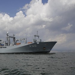 Kapal Perang NATO Dekati Selat Taiwan, Militer China Siap Bergerak