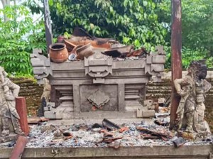Kebakaran di Pura Gunung Sari Karangasem, Kerugian Ratusan Juta