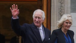 Raja Charles III Tunda Jenguk Paus Fransiskus, Harap Segera Pulih
