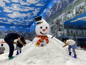 Wow! Trans Snow World Surabaya Diskon 50%, Yuk Main Salju Bareng Keluarga