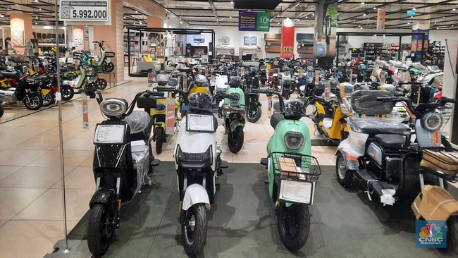 Cuma Besok! Di TransmartFull Day Sale Sepeda Listrik Mulai Rp3 Jutaan