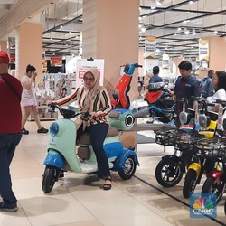 Motor Listrik Belasan Juta jadi Cuma Rp6 Jutaan di Transmart
