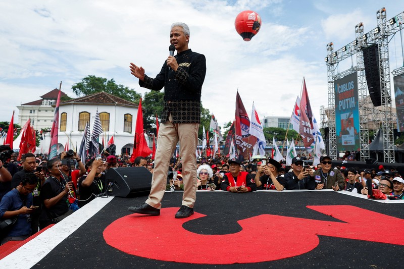 Kampanye akbar calon presiden dan calon wakil presiden nomor urut 3. Ganjar Pranowo dan Mahfud MD di Surakarta, Jawa Tengah, Sabtu (10/2/2024).(REUTERS/Willy Kurniawan) Kampanye akbar calon presiden dan calon wakil presiden nomor urut 3. Ganjar Pranowo dan Mahfud MD di Surakarta, Jawa Tengah, Sabtu (10/2/2024).(REUTERS/Willy Kurniawan)