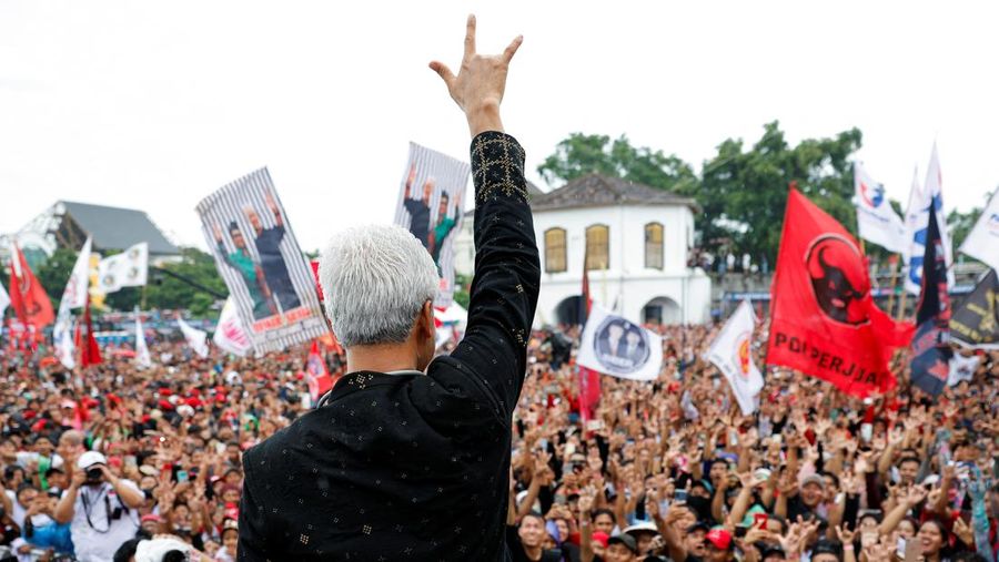 Kampanye akbar calon presiden dan calon wakil presiden nomor urut 3. Ganjar Pranowo dan Mahfud MD di Surakarta, Jawa Tengah, Sabtu (10/2/2024).(REUTERS/Willy Kurniawan)