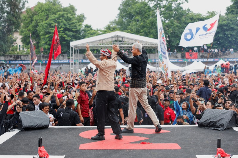 Kampanye akbar calon presiden dan calon wakil presiden nomor urut 3. Ganjar Pranowo dan Mahfud MD di Surakarta, Jawa Tengah, Sabtu (10/2/2024).(REUTERS/Willy Kurniawan) Kampanye akbar calon presiden dan calon wakil presiden nomor urut 3. Ganjar Pranowo dan Mahfud MD di Surakarta, Jawa Tengah, Sabtu (10/2/2024).(REUTERS/Willy Kurniawan)