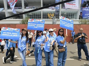 Relawan Gen Z Prabowo-Gibran Ajak Pendukung Bersihkan Sampah Usai Kampanye