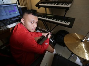 Vandra, Produser Hantu di Sudut Salemba