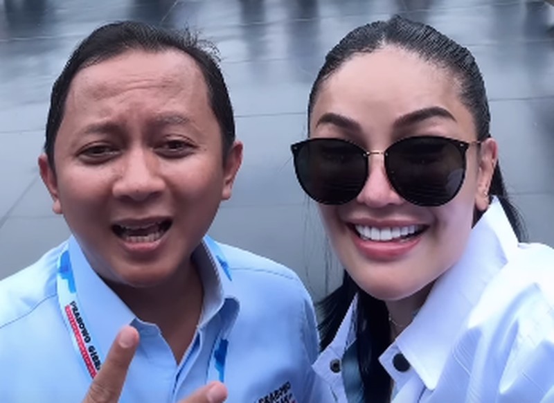 Gading Marten dan sejumlah artis saat menghadiri kampanye akbar Prabowo-Gibran bertajuk (Pesta Rakyat Untuk Indonesia Maju'. (Instagram/gadiiing) Gading Marten dan sejumlah artis saat menghadiri kampanye akbar Prabowo-Gibran bertajuk (Pesta Rakyat Untuk Indonesia Maju'. (Instagram/gadiiing)