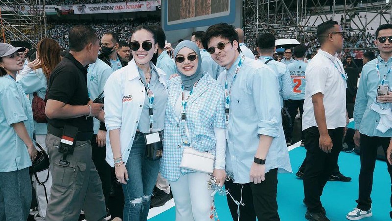 Gading Marten dan sejumlah artis saat menghadiri kampanye akbar Prabowo-Gibran bertajuk (Pesta Rakyat Untuk Indonesia Maju'. (Instagram/gadiiing)
