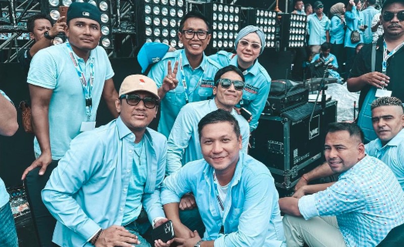 Gading Marten dan sejumlah artis saat menghadiri kampanye akbar Prabowo-Gibran bertajuk (Pesta Rakyat Untuk Indonesia Maju'. (Instagram/gadiiing) Gading Marten dan sejumlah artis saat menghadiri kampanye akbar Prabowo-Gibran bertajuk (Pesta Rakyat Untuk Indonesia Maju'. (Instagram/gadiiing)