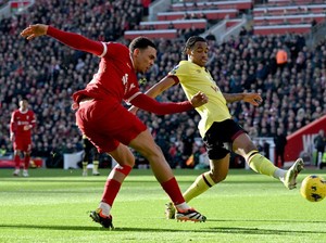 Liverpool Menang, Trent Cedera Lagi