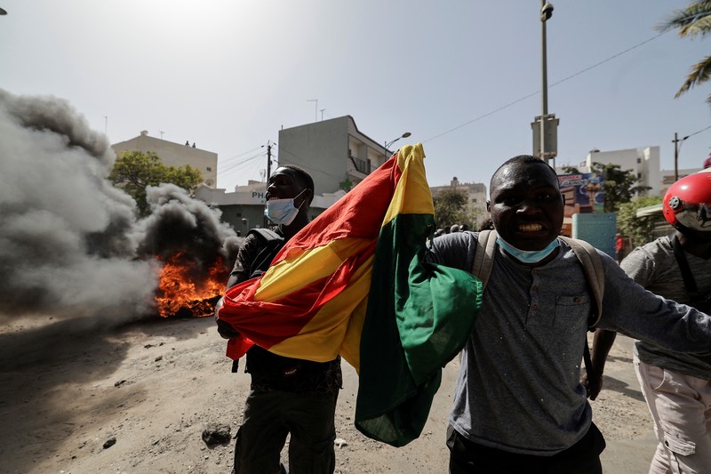 Demonstran Senegal memprotes penundaan pemilihan presiden 25 Februari, di Dakar, Senegal 9 Februari 2024. Demonstran Senegal memprotes penundaan pemilihan presiden 25 Februari, di Dakar, Senegal 9 Februari 2024. (REUTERS/Zohra Bensemra)
