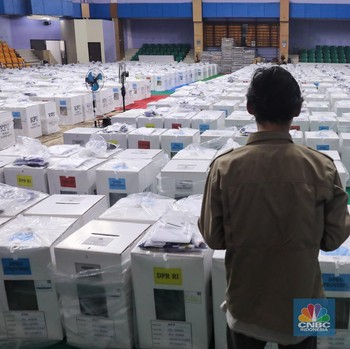 Coblos Pemilu Kian Dekat, Intip Penampakan Ribuan Kotak Suara di DKI