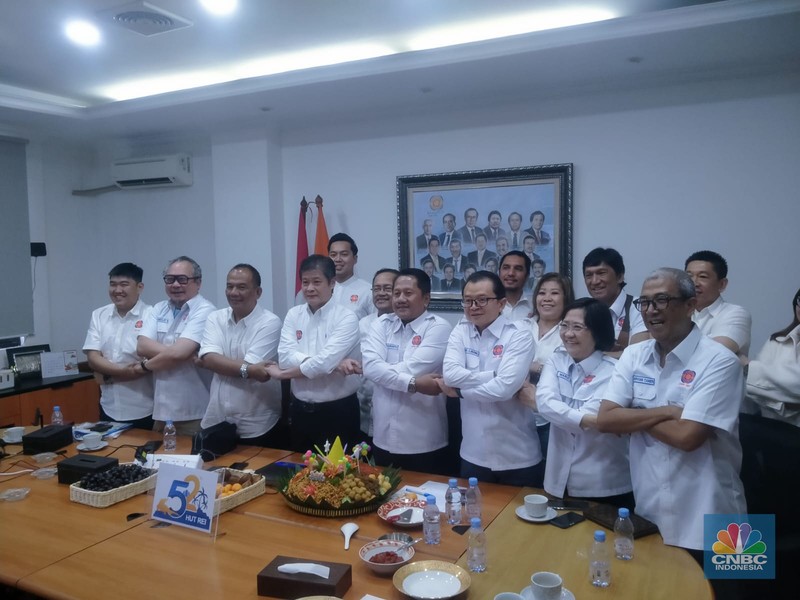 Syukuran HUT ke-52 REI, properti untuk Indonesia Maju. Syukuran HUT ke-52 REI, properti untuk Indonesia Maju. (CNBC Indonesia/Suhendra)