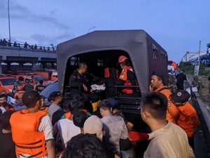 Diduga Bobol Toko di Tengah Banjir Demak, 3 ABG Diciduk