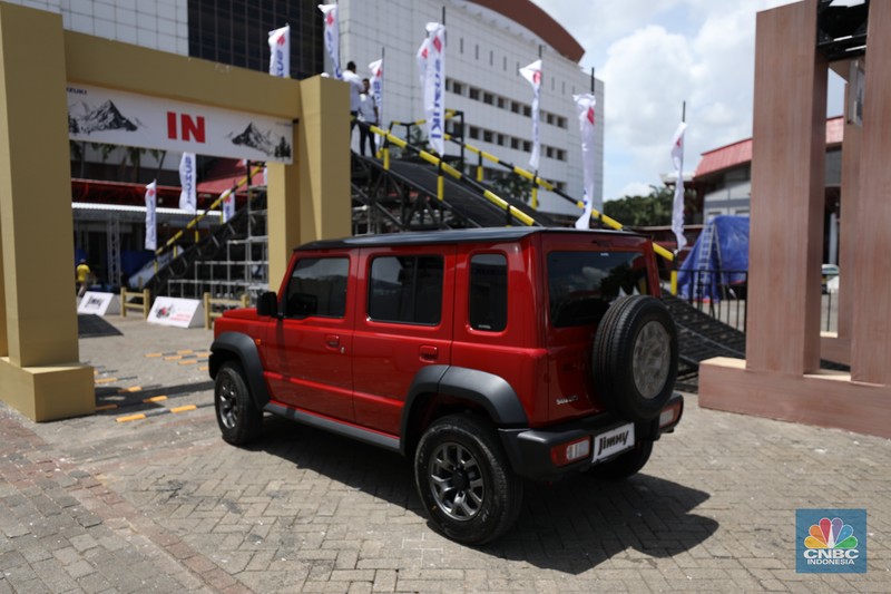 Internasional Motor Show (IIMS), Kemayoran, Jakarta, Selasa (13/2/2024). (CNBC Indonesia/Tri Susilo)