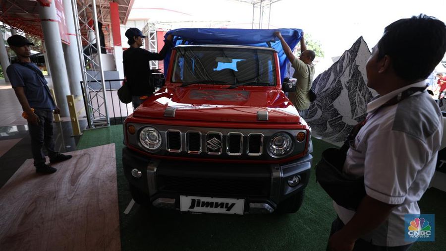 Internasional Motor Show (IIMS), Kemayoran, Jakarta, Selasa (13/2/2024). (CNBC Indonesia/Tri Susilo)