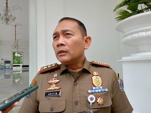 Hari Terakhir Penertiban APK, Satpol PP DKI Susuri Permukiman Warga