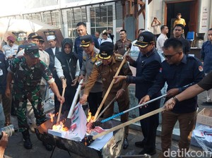 KIP Banda Aceh Musnahkan 1.775 Surat Suara Pemilu 2024