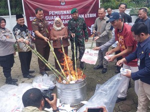 KPU Kota Bogor Bakar 1.792 Surat Suara Rusak dan Lebih