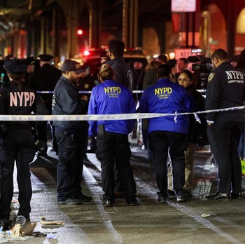 Penembakan Massal Teror Kereta Bawah Tanah New York, 1 Tewas