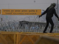 Potret 'Panas' India, Petani Turun ke Jalan-Polisi Tembak Gas Air Mata