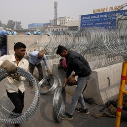 India Chaos! Petani Demo Besar-besaran, Polisi Tembak Gas Air Mata