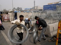 India Chaos! Petani Demo Besar-besaran, Polisi Tembak Gas Air Mata