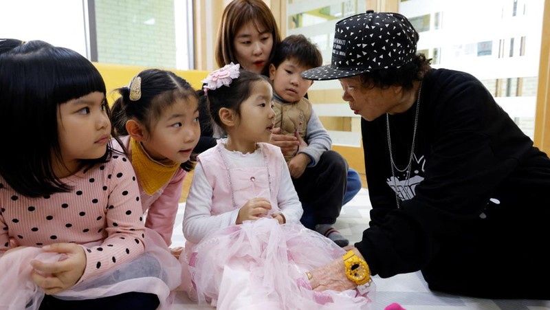 Lee Pil-sun, 85, a member of the granny rap group 