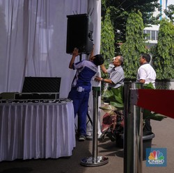 Anies Jalan Kaki, Prabowo Naik Alphard, Ganjar Pakai Innova