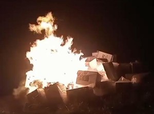 Warga di Paniai Papua Tengah Bakar Kotak Suara Pemilu, Kapolda Sayangkan