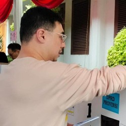Putra Mahkota Konglomerat Bisnis Raksasa Ajak Warga Gunakan Hak Pilih
