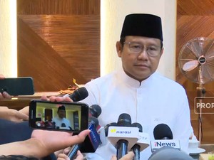 Video: Cak Imin Bareng Keluarga Nyoblos di TPS 023 Kemang