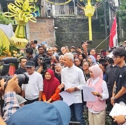 Ganjar Beri Pesan Ini Usai Nyoblos di Semarang: Siap Menang