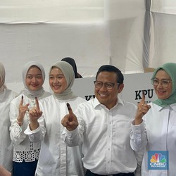 Potret Cak Imin Nyoblos, Full Senyum-Tunjuk No 1