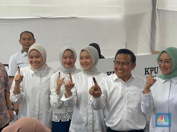 Potret Cak Imin Nyoblos, Full Senyum-Tunjuk No 1