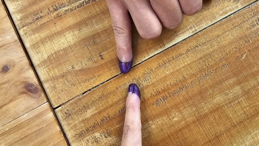 Raffi Ahmad dan Nagita Slavina nyoblos pemilu 2024. (Tangkapan layar Instagram @raffinagita1717)