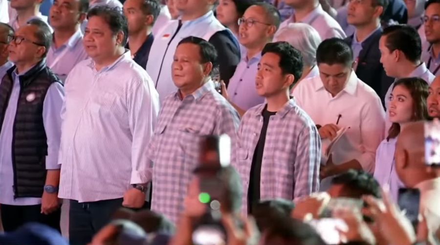 Pasangan Capres-Cawapres nomor urut 2 Prabowo Subianto dan Gibran Rakabuming Raka saat di Istora Senayan. (Tangkapan Layar Youtube Gibran Rakabuming Raka)