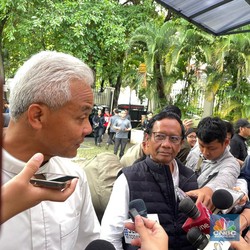 Ganjar-Mahfud Menang Tipis di TPS Erick Thohir Mencoblos