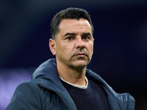 Dikaitkan dengan Barcelona, Pelatih Girona Malah Bilang Begini