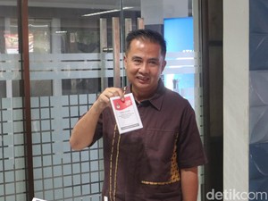 Bey Sebut Proses Pencoblosan di Jabar Terlambat gegara Hujan
