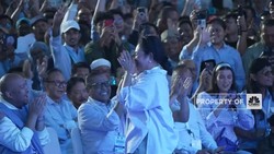 Prabowo Sapa Titiek Soeharto, Istora Senayan Bergemuruh