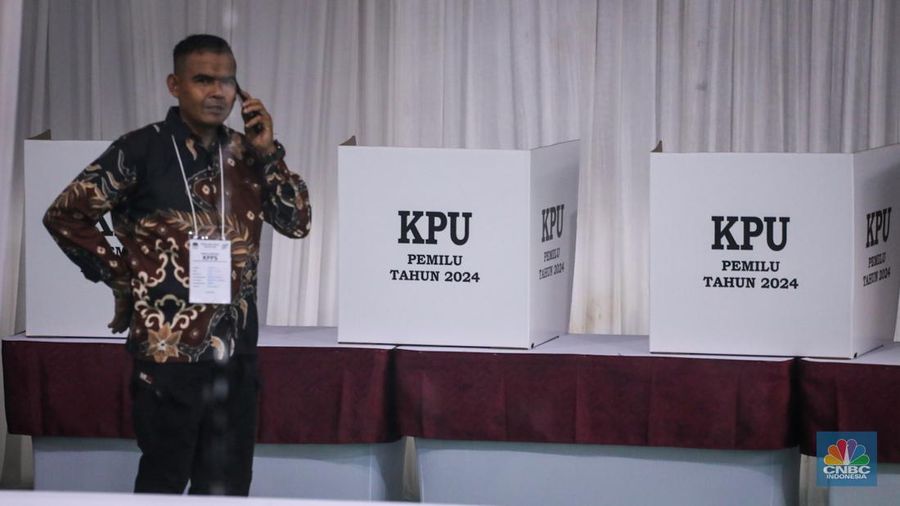 Suasana tempat pemungutan suara (TPS) 033 Bojong Koneng, Sentul, Jawa Barat (14/2/2024).  (CNBC Indonesia/Faisal Rahman)